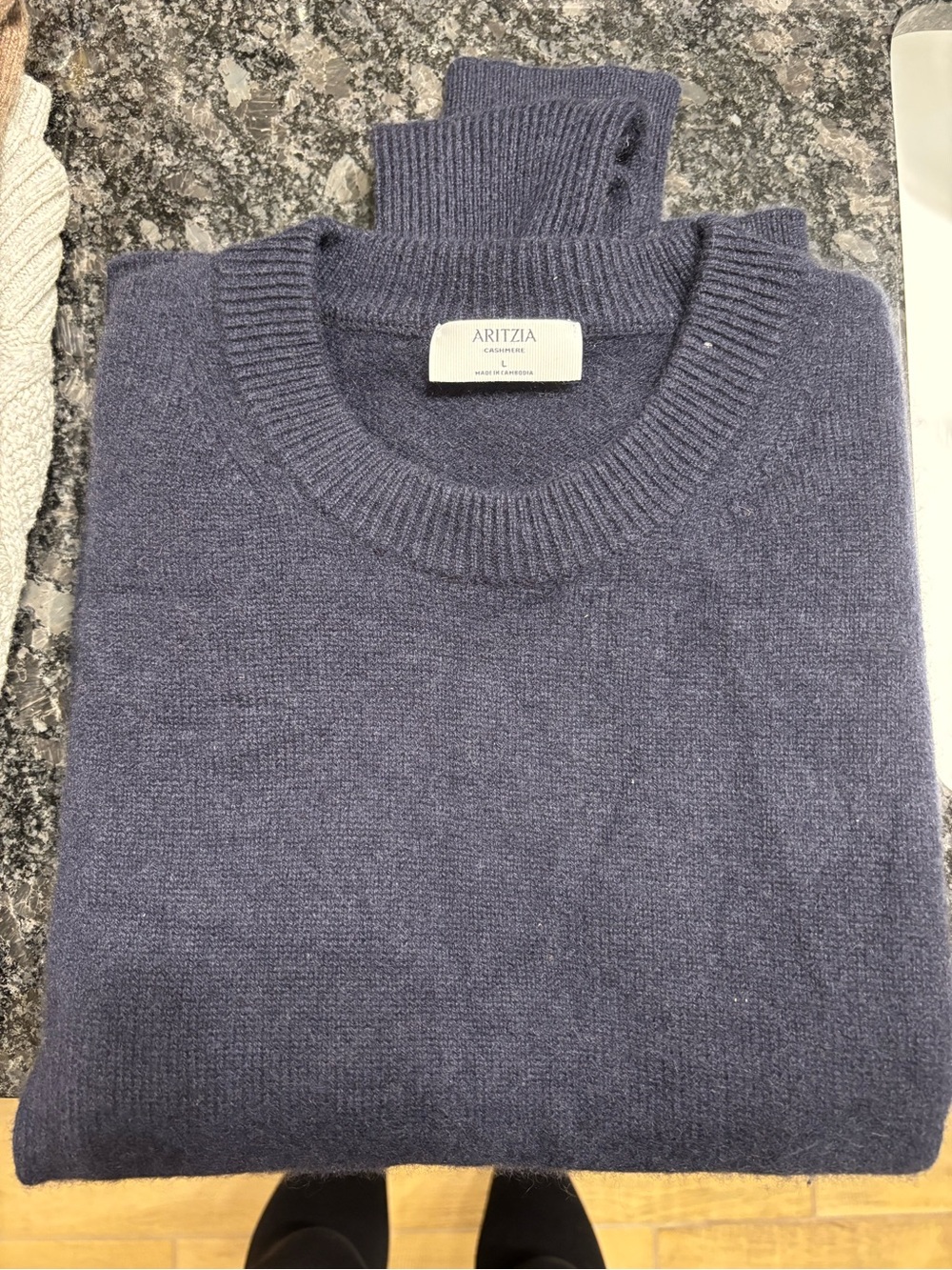 Aritzia Essential Cashmere Relic Sweater Large in Dark Navy Night - Picture 4 of 4